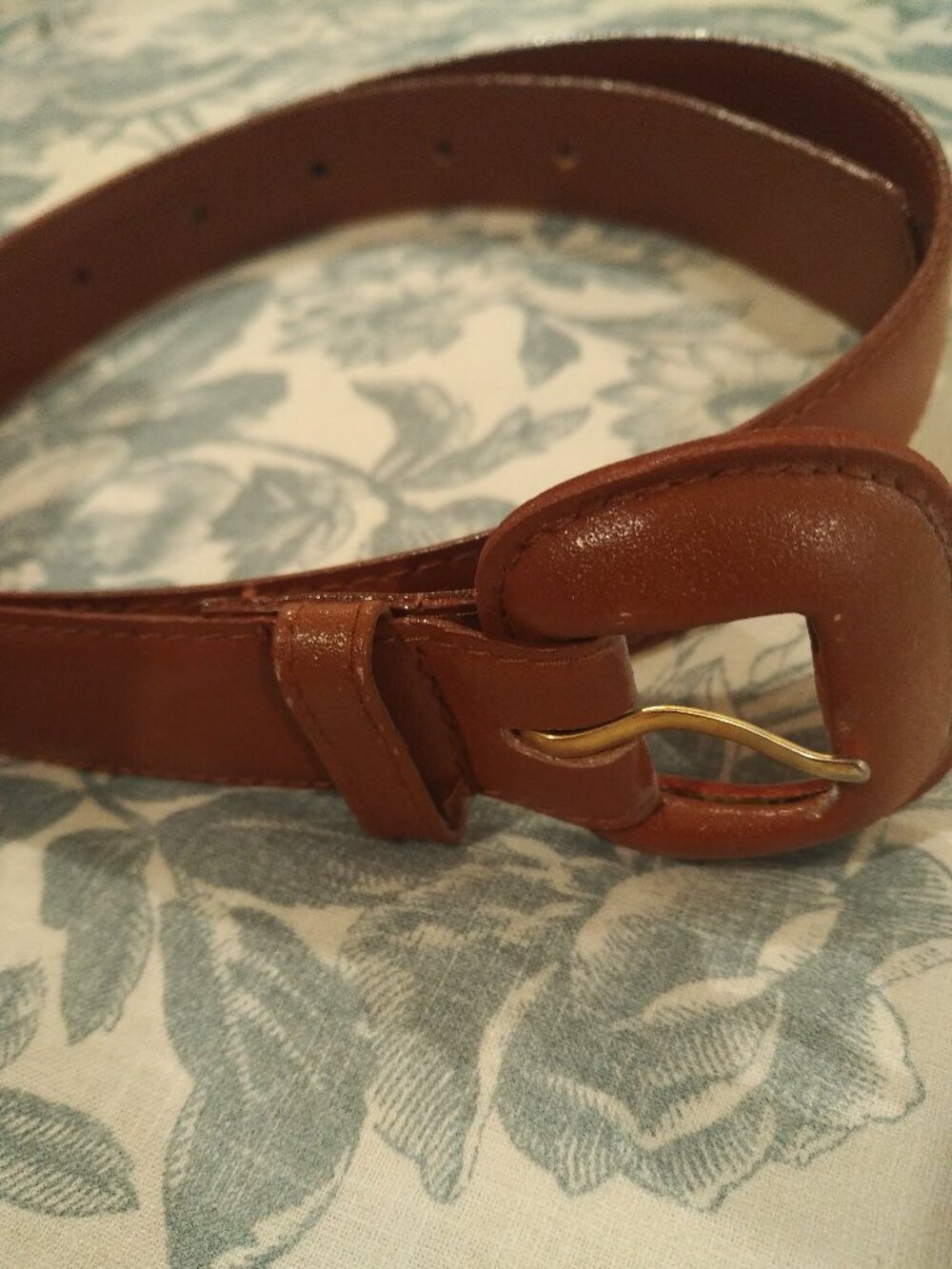 Vintage Crown Pacific Women's Belt - Tan with Gold Prong.